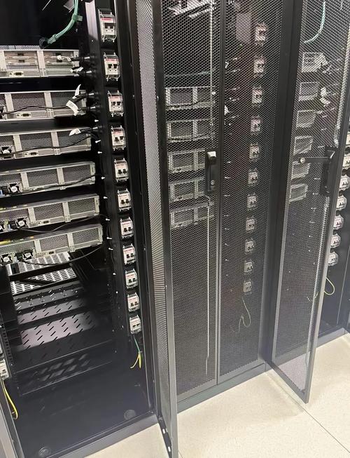 台湾服务器租用指南，优势、选择与注意事项？租台湾服务器要注意什么？租台湾服务器有哪些坑？