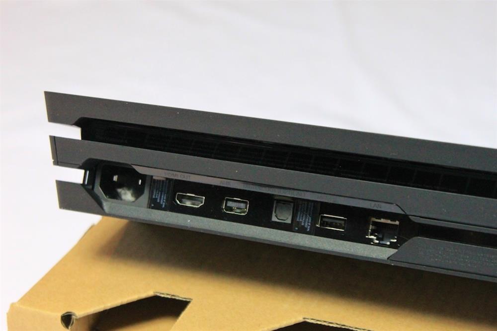 限定版ps4pro主机