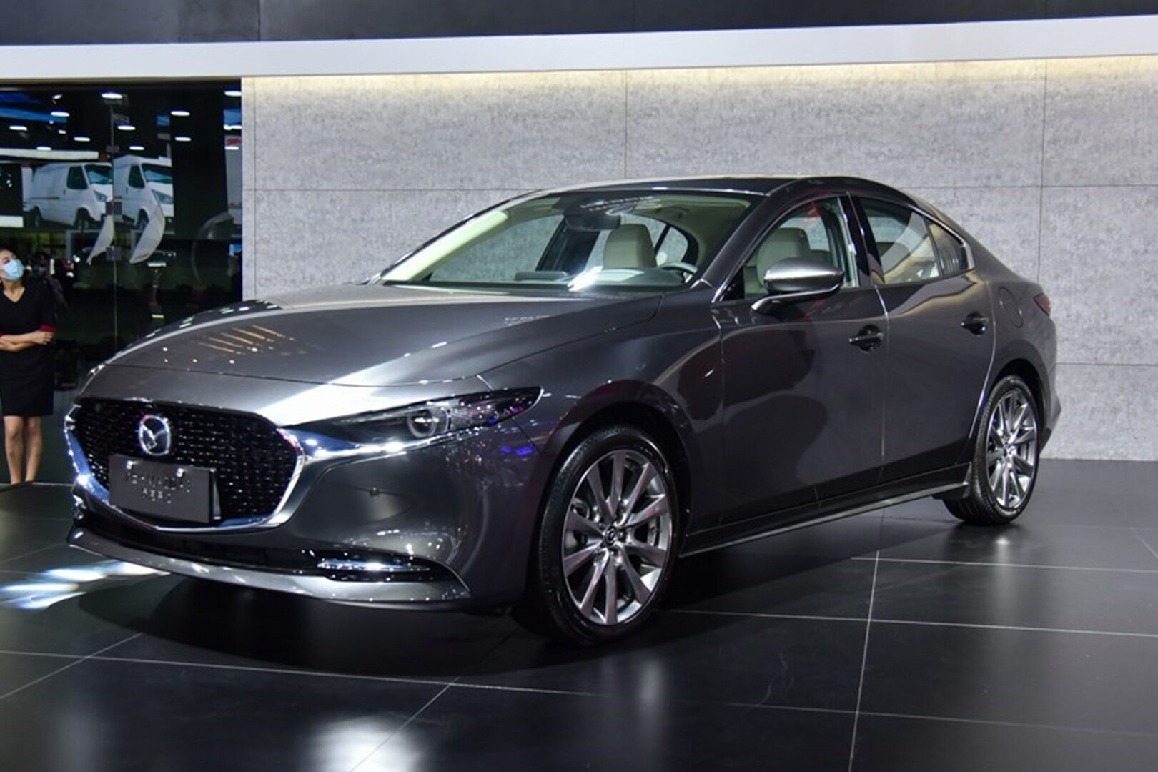 2020款马自达昂克赛拉主机怎么拆