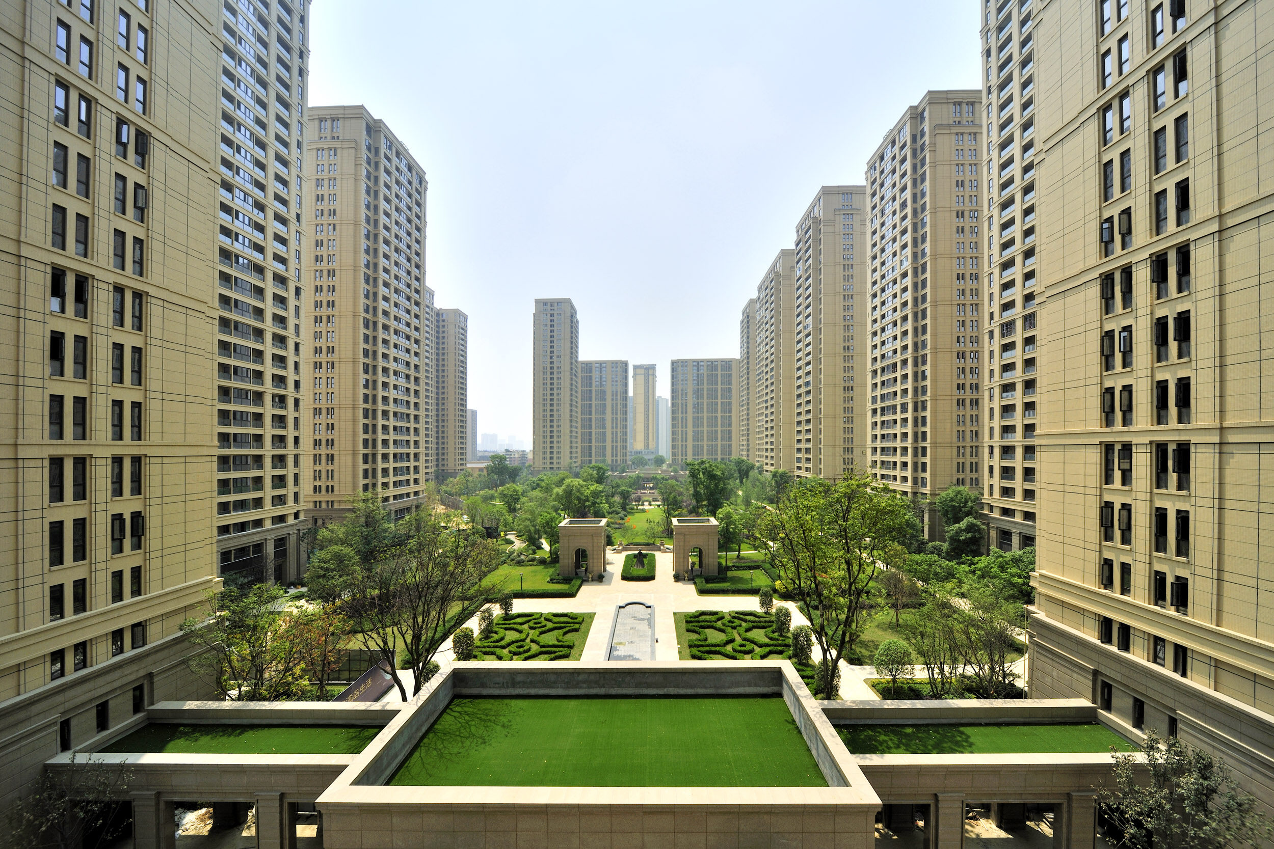 房地产开发项目备案向哪个部门