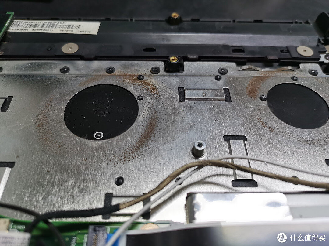 台式电脑主机全是灰尘要怎么清理