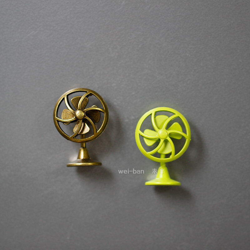 主机里的风扇有磁铁吗