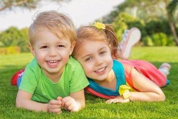 孩子上学需要劳动合同备案吗