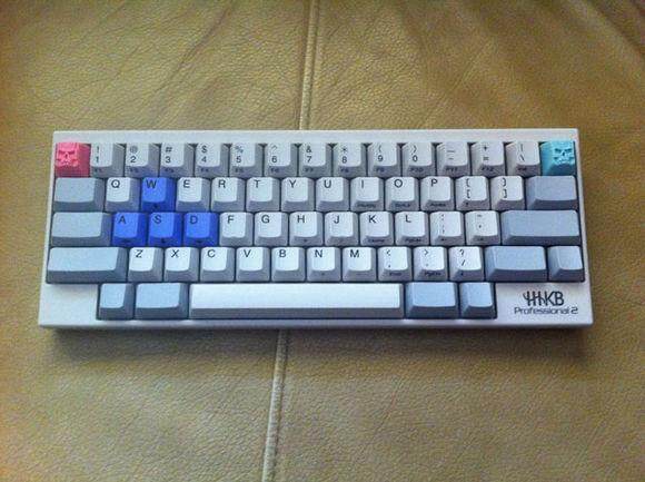 pc系统的各种输入输出设备与主机之间