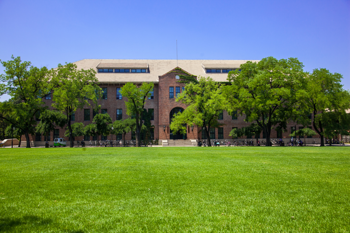 大学备案制保安工资