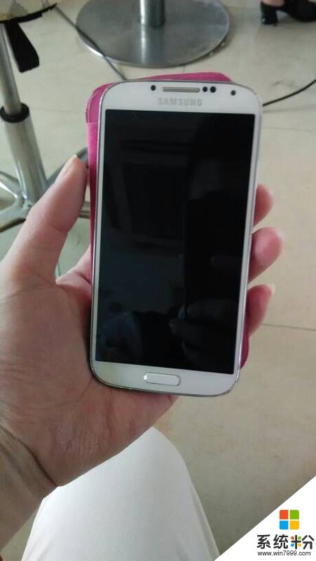 自己修手机屏幕黑屏主机正常运行