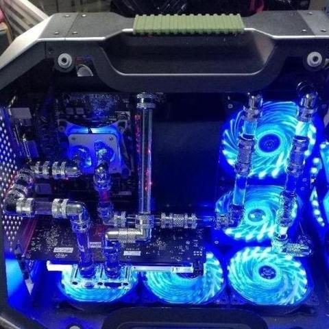 水冷主机怎么换机箱