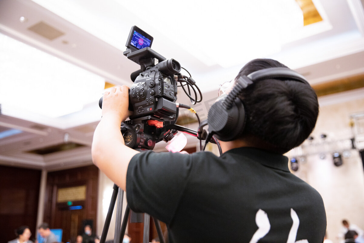 摄像头和主机如何连接