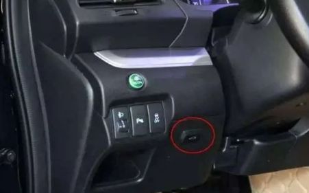 suv后面加装拖车钩车管所备案