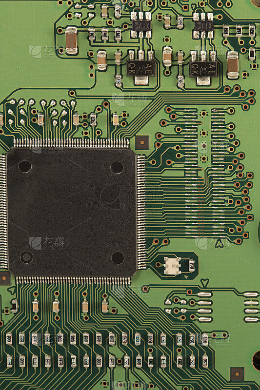 松江主机板号在哪里