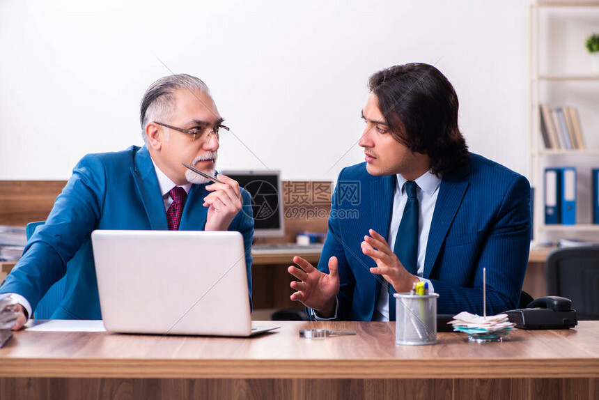 员工备案登记表怎么填