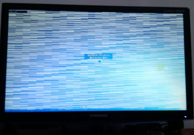 显示屏闪屏跟主机系统有关吗