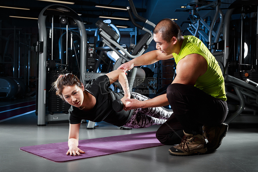 教练需要到车管所备案吗