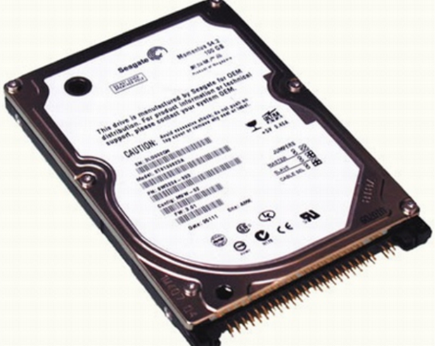 台式电主机硬盘在哪里