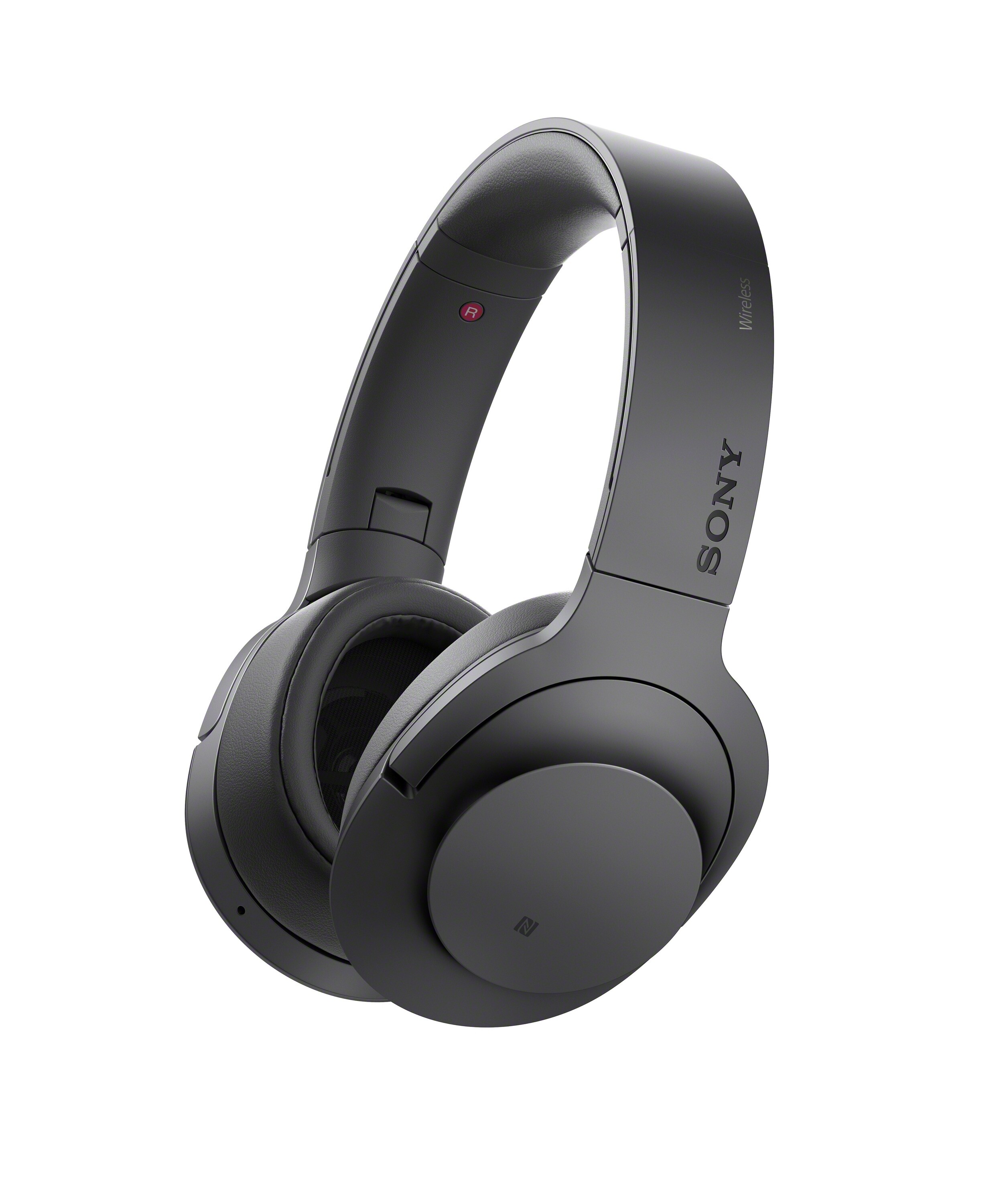 耳机插上主机有电流声怎么回事