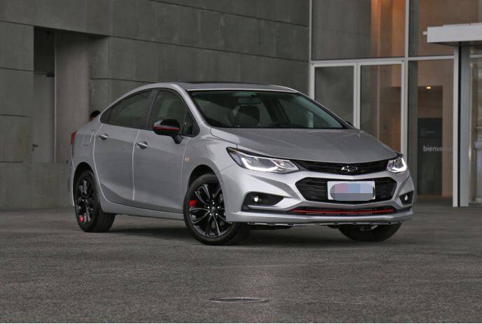 科鲁兹一指屏换二指屏需要换主机吗?