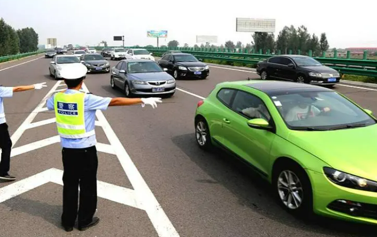 已备案驾驶证开车不带可以吗