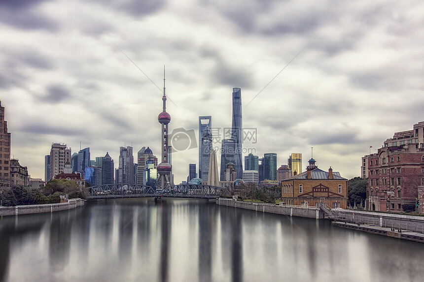 远景轿车的音响主机是多大功率