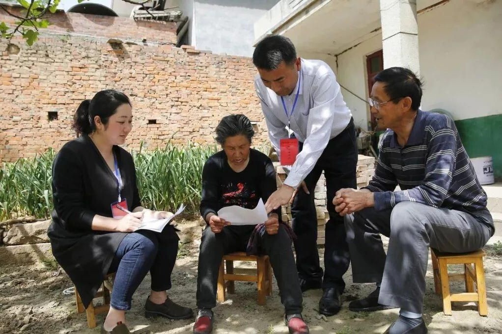 基层事业编跟县级备案制哪个好