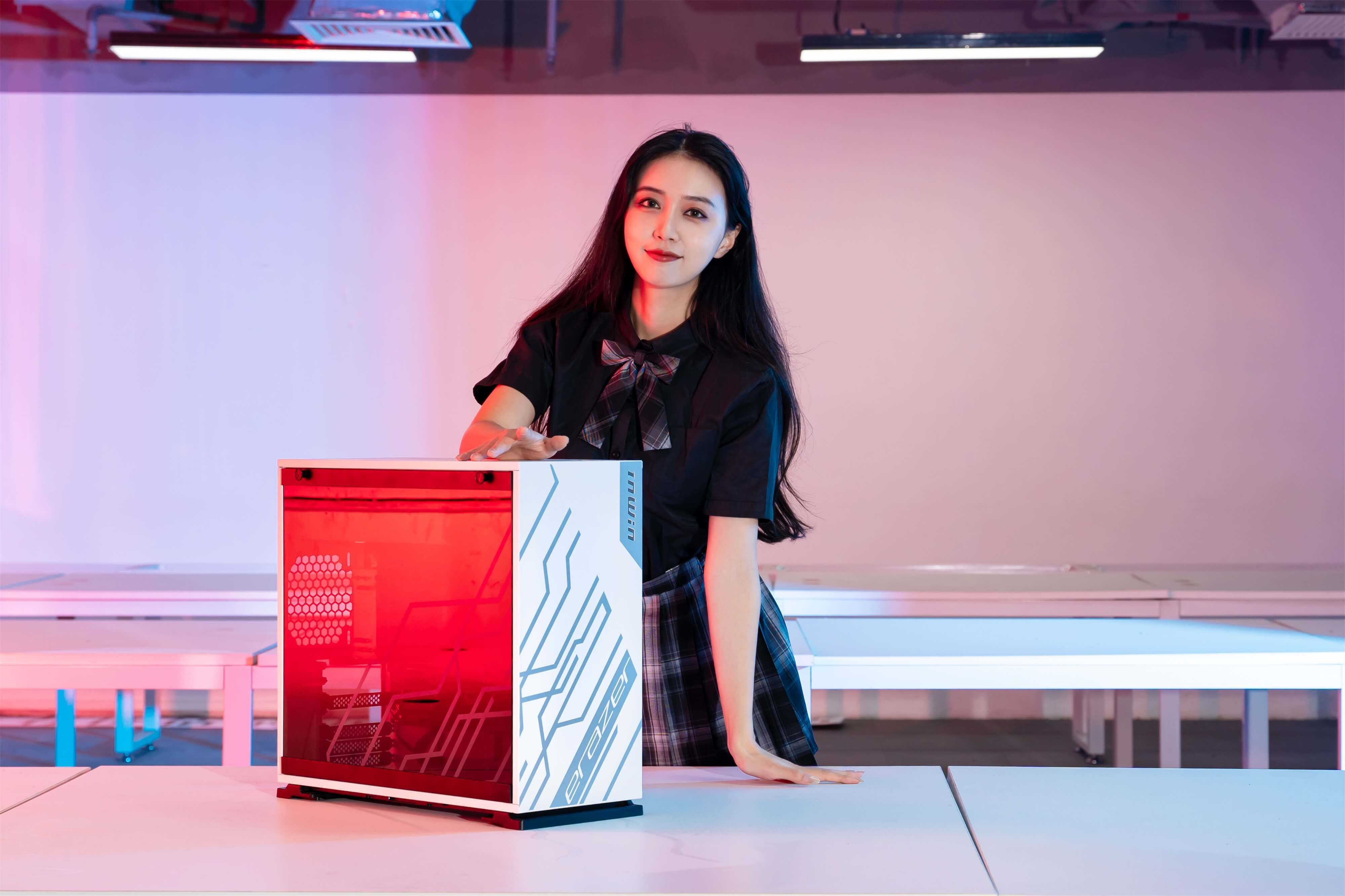 异能者主机配什么显示器
