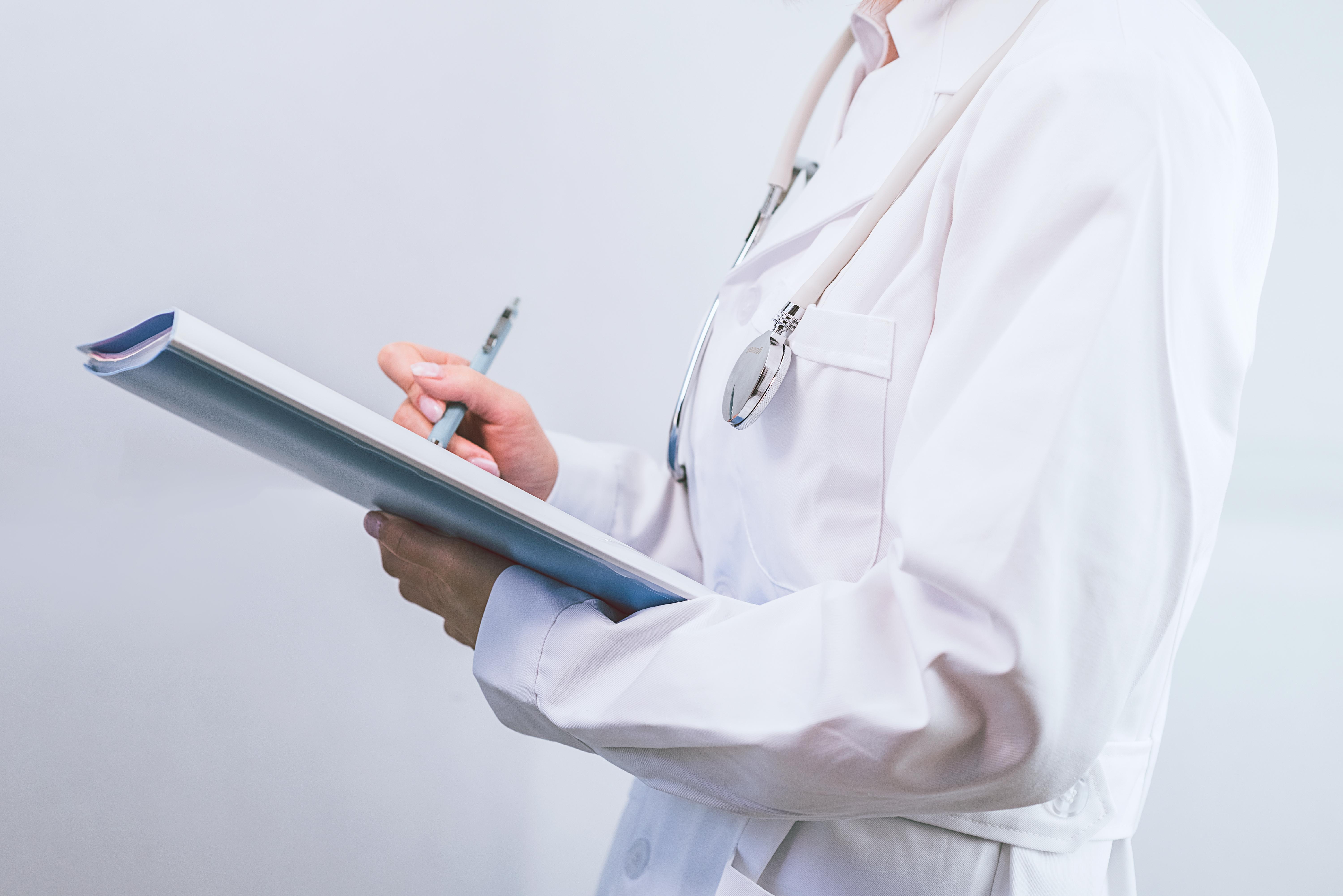 备案制护士必须干五年吗