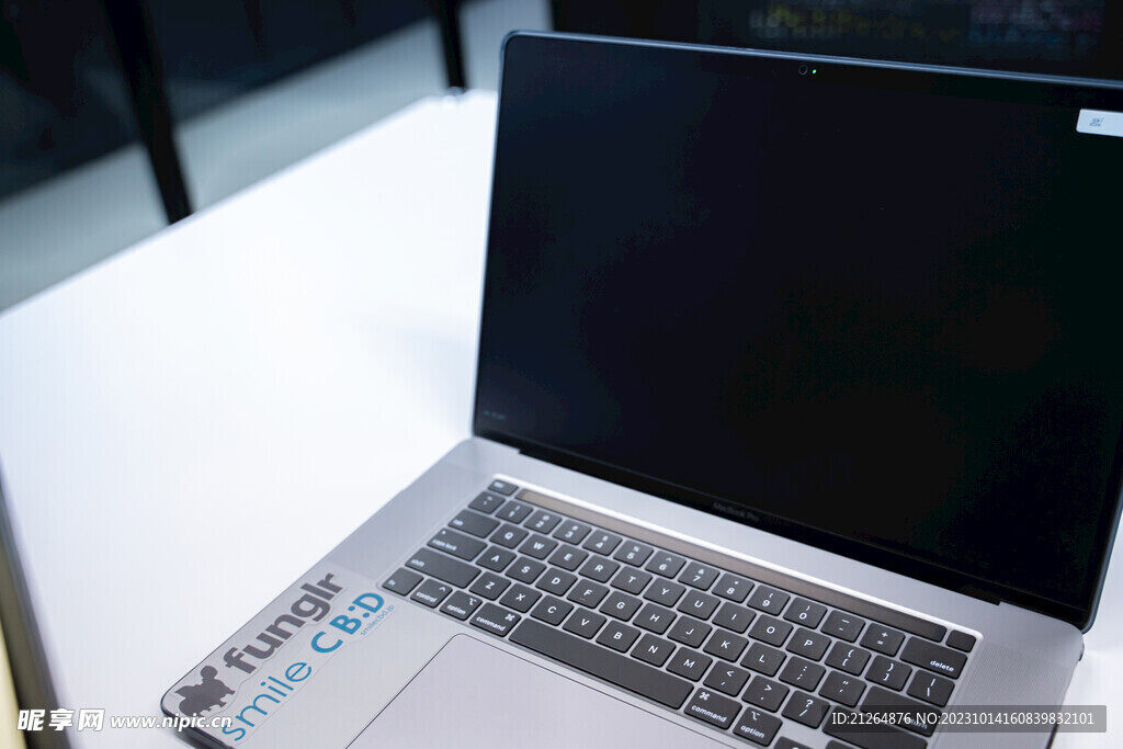 电脑主机发出警报声但不能启动