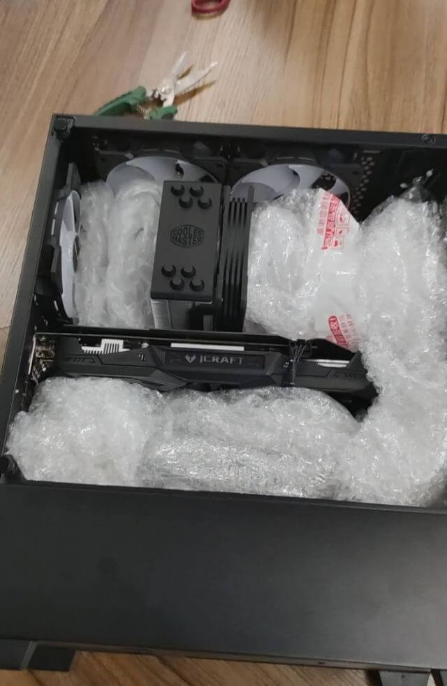 邮寄电脑主机的填充物