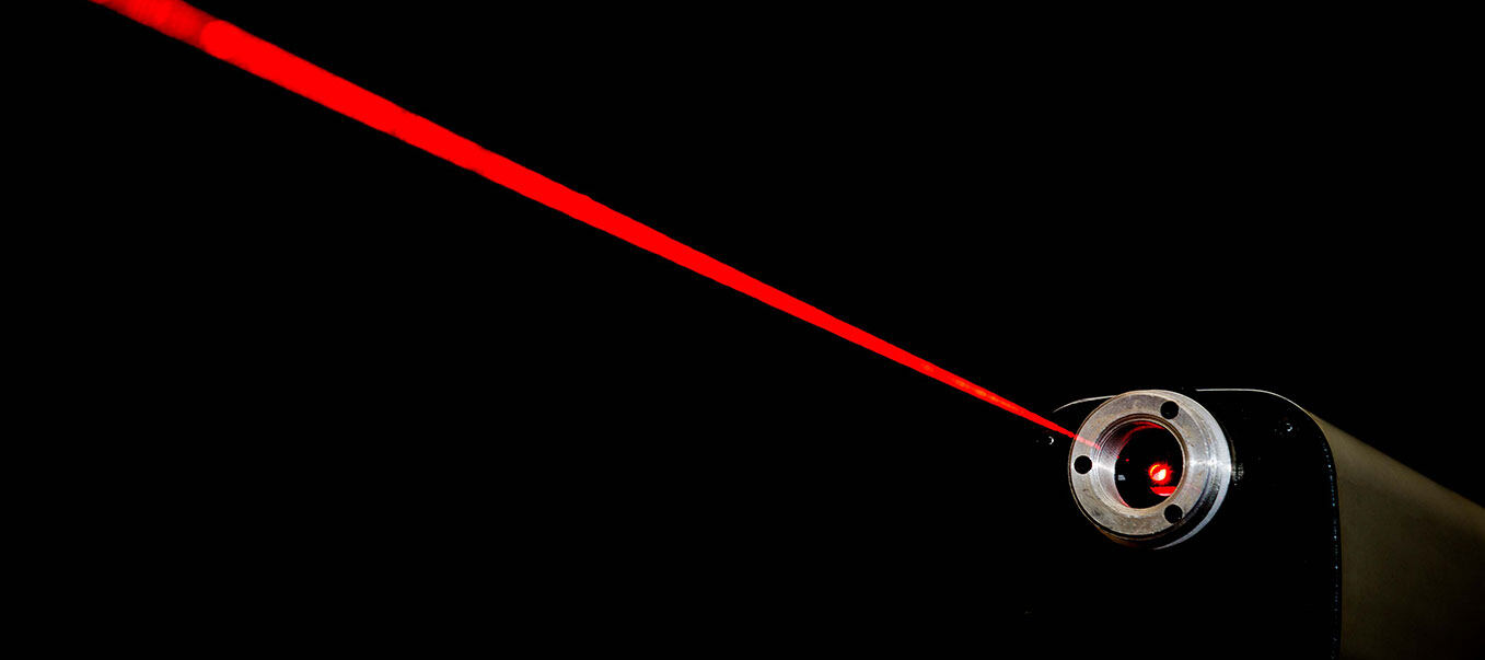 激光打印机与主机连接多半使用什么接口