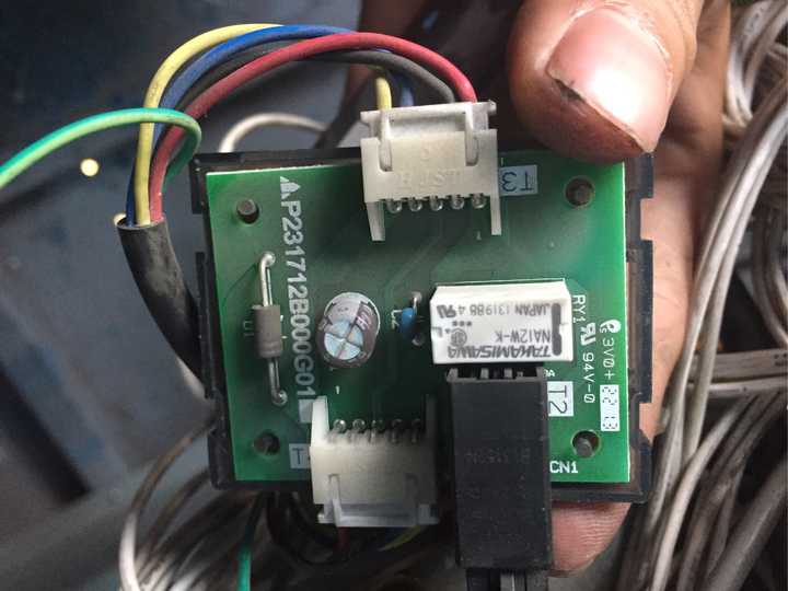 电梯运行中主机可以打黄油吗