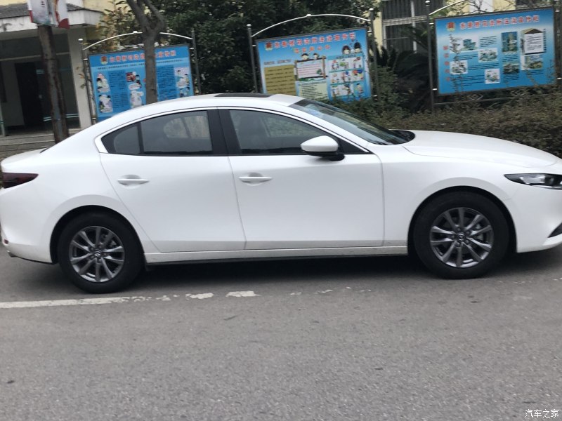 马自达3防盗主机在什么地方