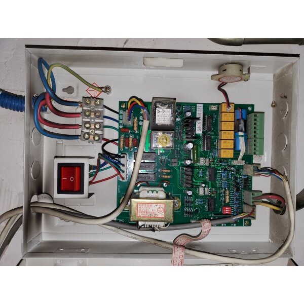 防火卷帘门主机有动作什么意思