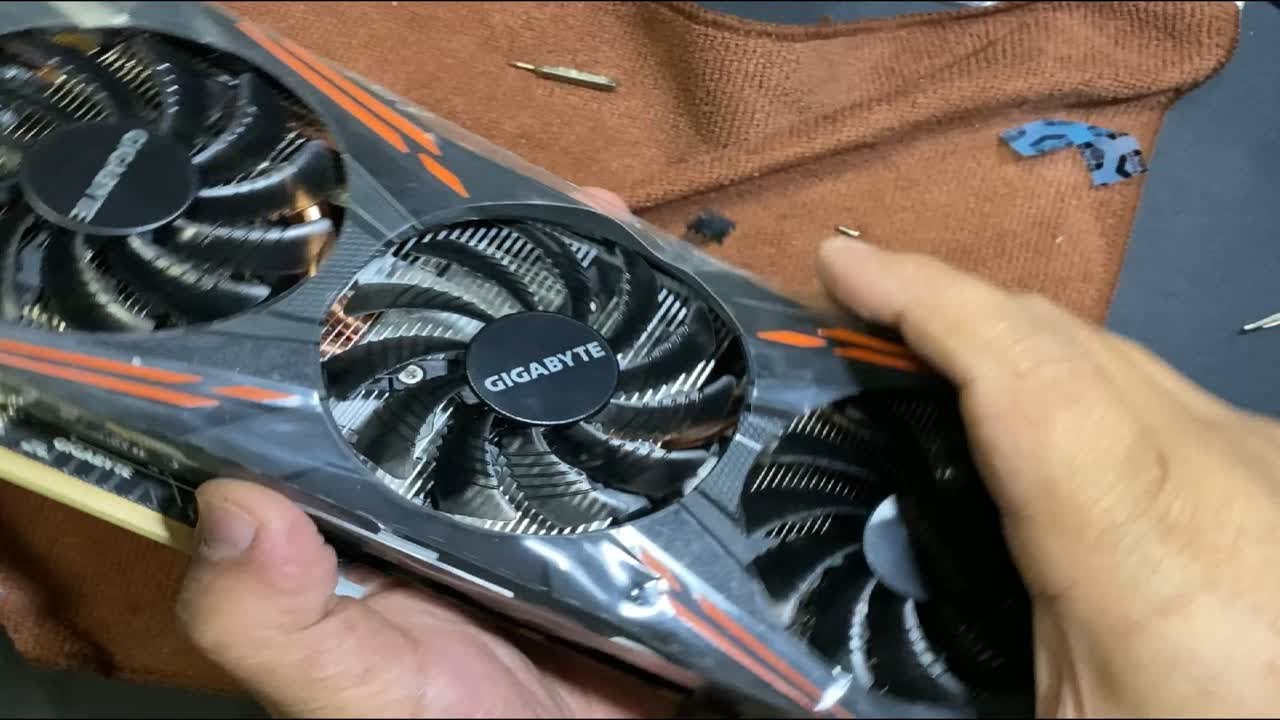 八个显卡的主机是干啥用的