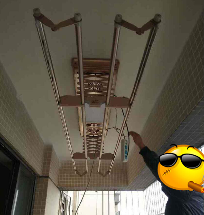 电动晾衣架主机电池怎么换