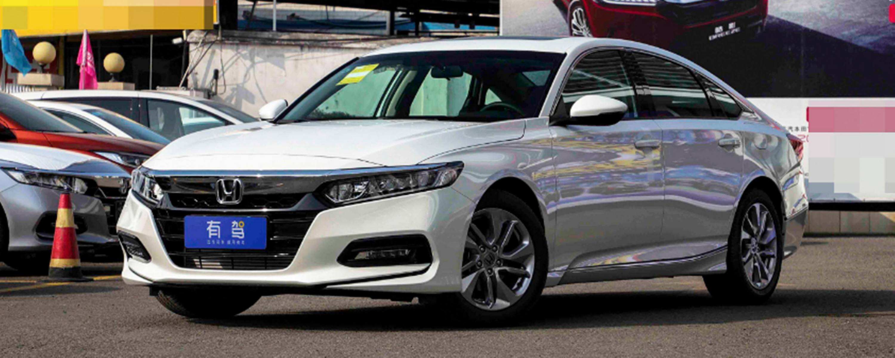 雅阁白色贴镭射白用备案吗