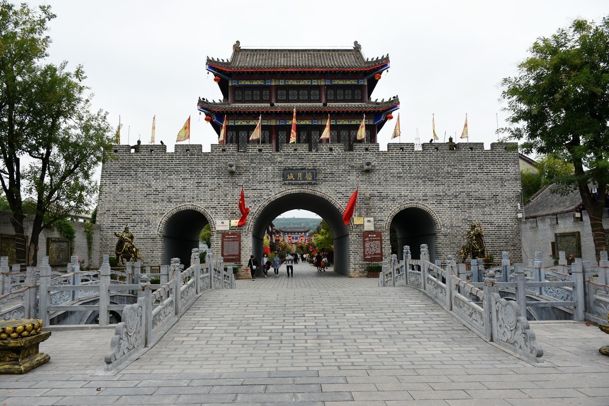 巩义网站建设与设计金字塔