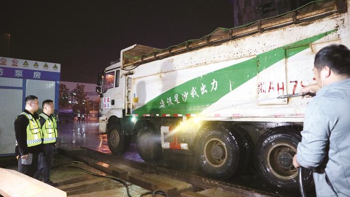 渣土车为何要在交警队备案