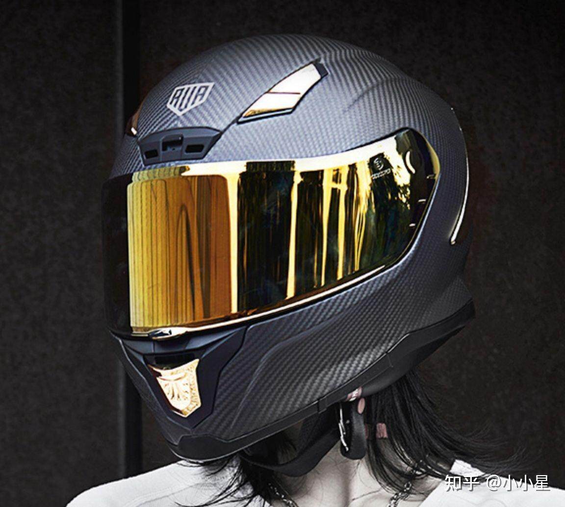 头盔蓝牙耳机主机怎么贴外面