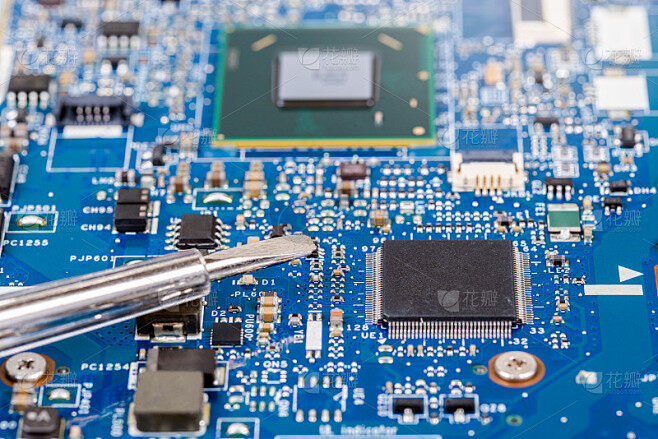 主机老了需要更换主板多少钱