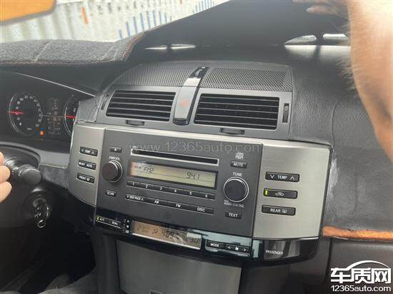 锐志原车导航主机维修