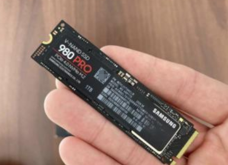 暗影精灵3主机加装固态步骤