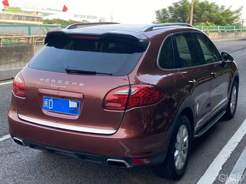 老款保时捷卡宴主机接线图