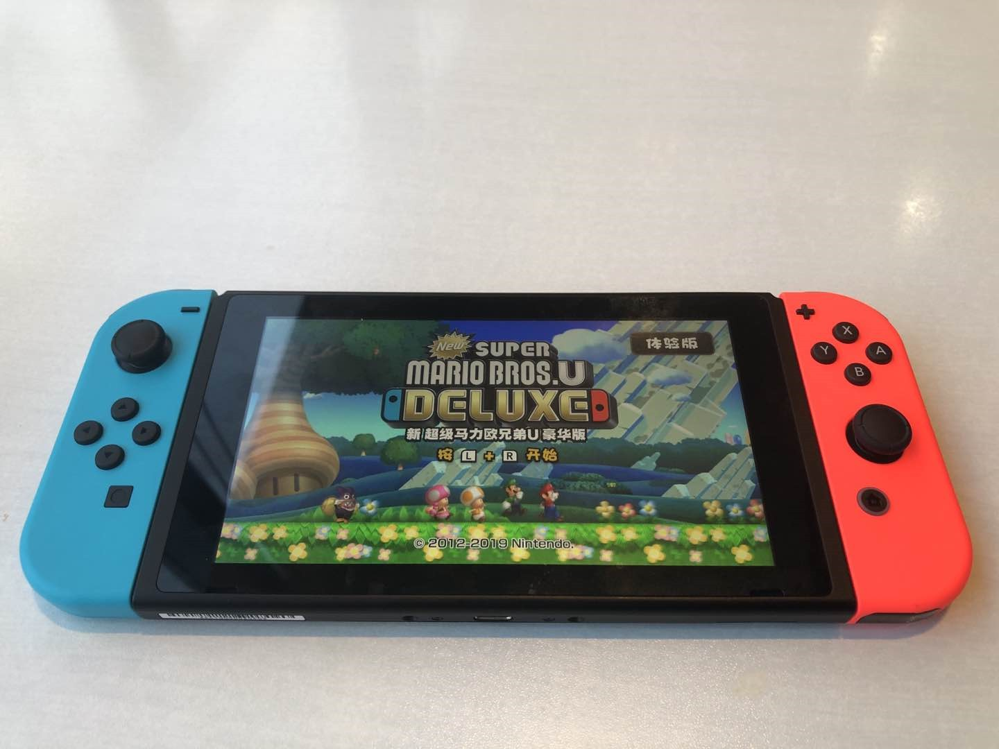 switch国行主机可以玩外版游戏吗