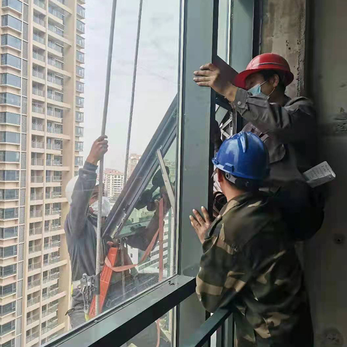 玻璃幕墙进津施工需要备案吗
