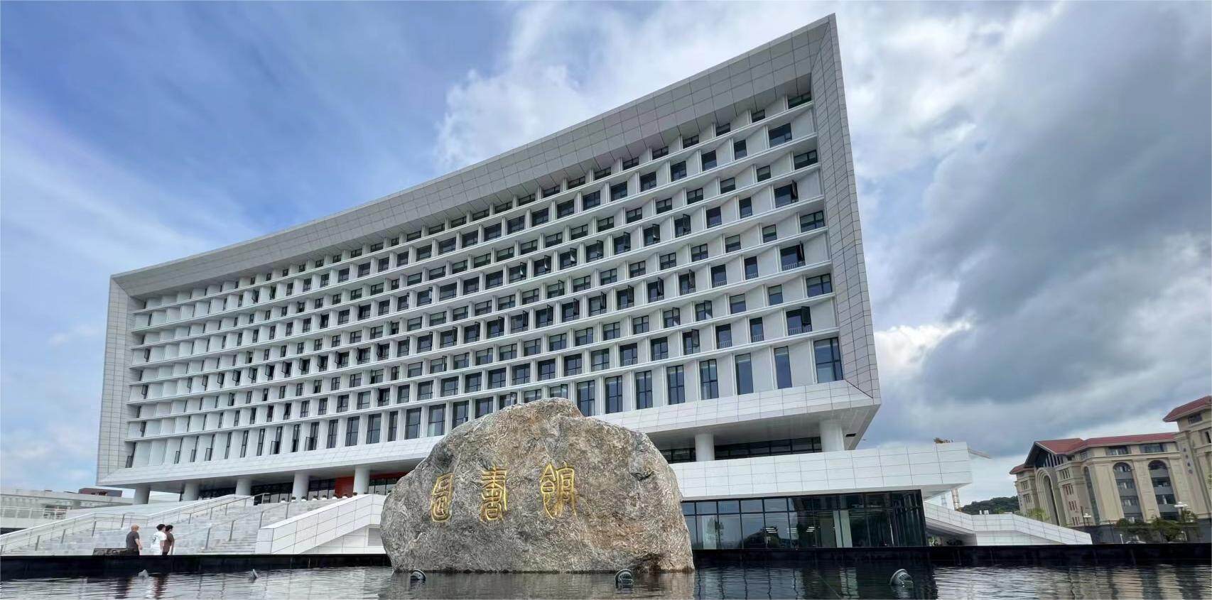 仲恺潼湖海伦艺境8栋备案价格