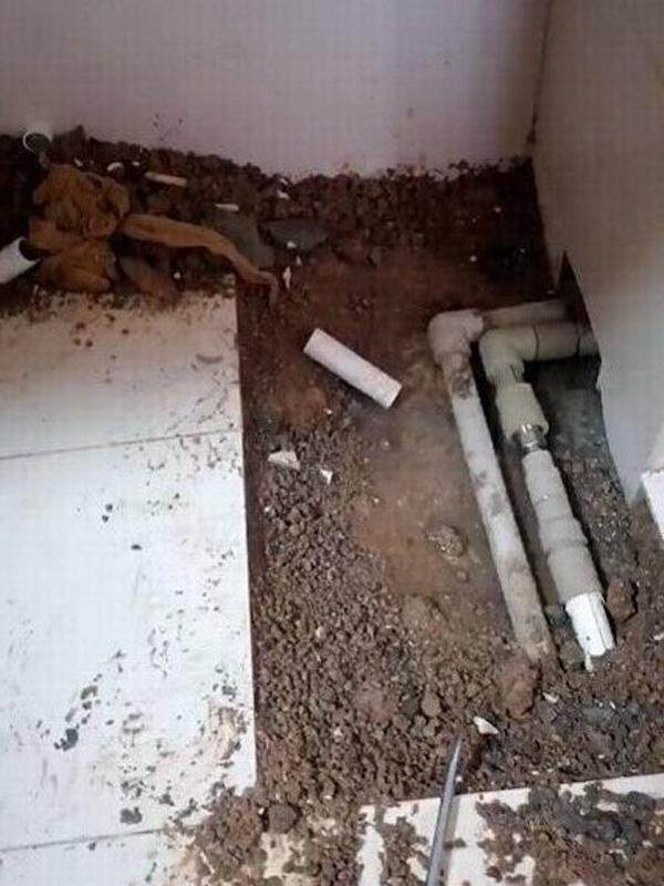 水暖电热毯主机下面漏水怎么办