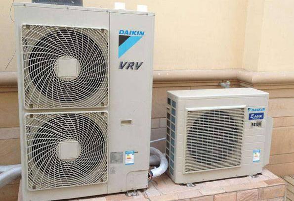 空调关了主机铜管马上结冰