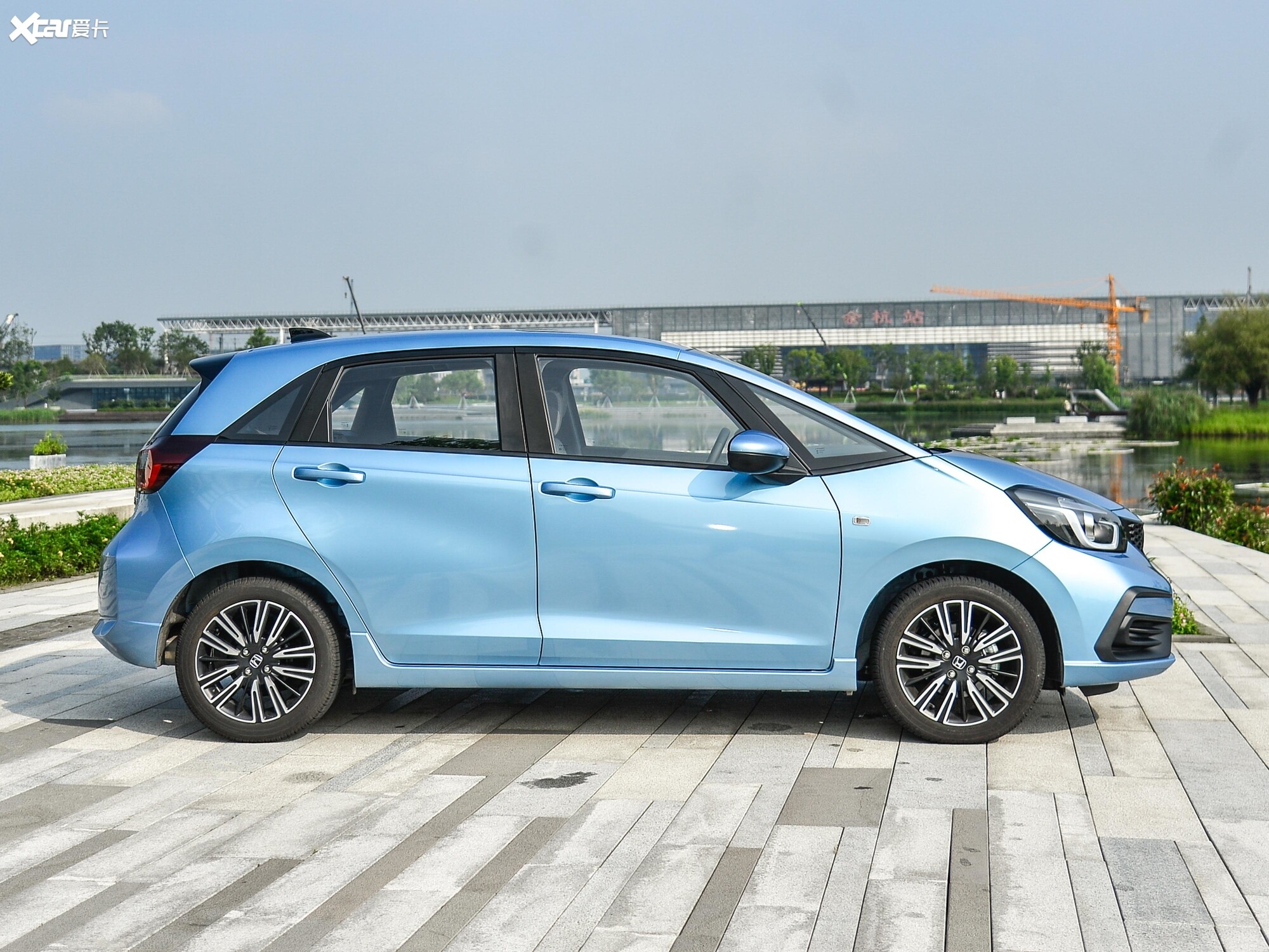 飞度遥控接收主机位置