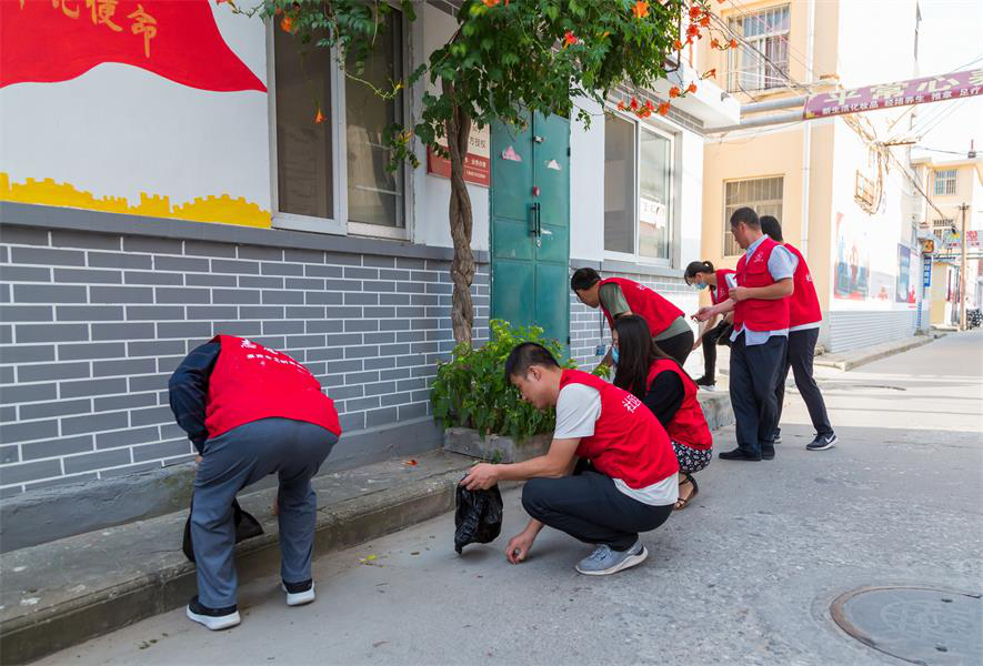 非党员需要到社区报道备案吗