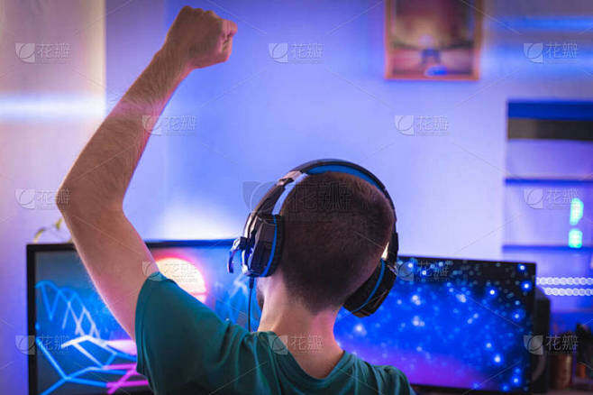 tracker可以玩主机游戏吗