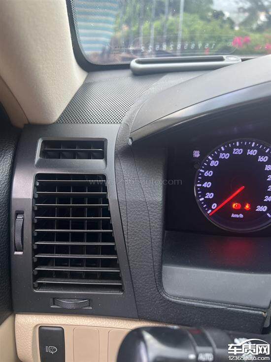 锐志原车导航主机维修